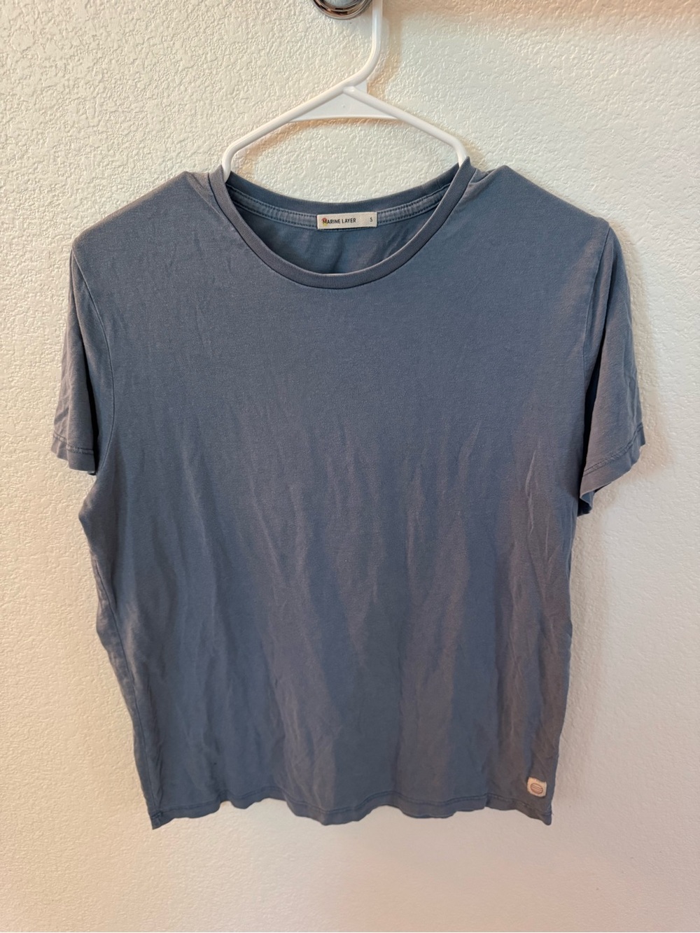 Marine Layer Short Sleeve Crew Neck Tee in Washed Blue